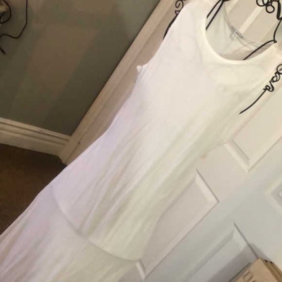 James Perse Dresses & Skirts - James perse fully lined dress